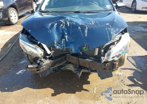 2019 Toyota Corolla Le z USA, uszkodzony, nr VIN 2T1BURHE5KC229381